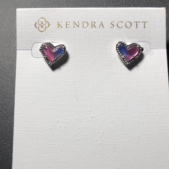 Kendra Scott Ari Rhodium Plated Watercolor Illusion Heart Stud Earrings NWT - Picture 10 of 14